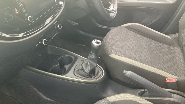 Toyota Aygo X 1.0 VVT-i Edge 5dr Petrol Hatchback